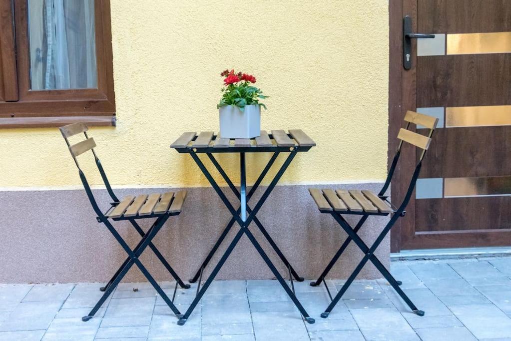 Amazing Kazinczy Flat No. 1 Budapest Exterior foto